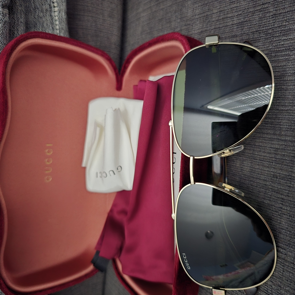 Gucci Gold Aviator Sunglasses